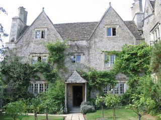 Kelmscott Manor's influence on William Morris