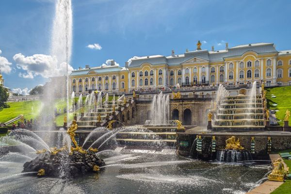 Magnificent Mansions - Peterhof